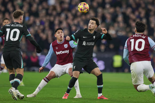 租借条款是 租借条款是